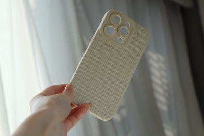 Simple twist pattern phone case | phone accessories | Three Fleas