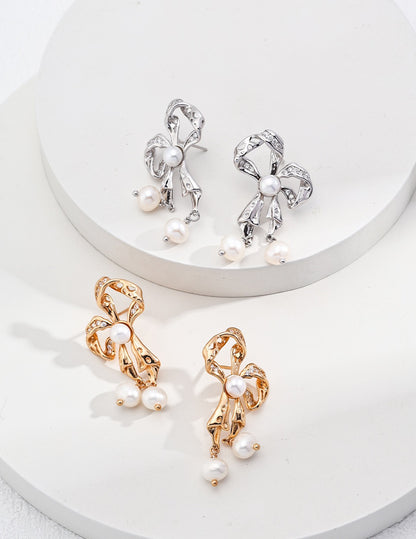 Bow Pearl Earrings