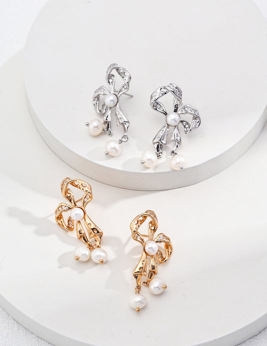 Bow Pearl Earrings