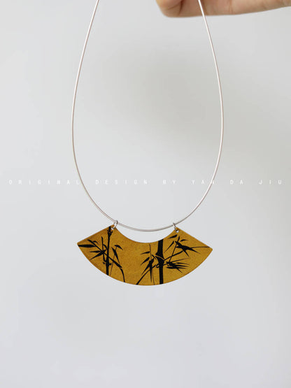 Chinese Lacquer Bamboo Fan-Shaped Necklace