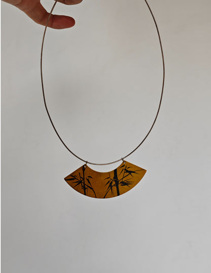 Chinese Lacquer Bamboo Fan-Shaped Necklace