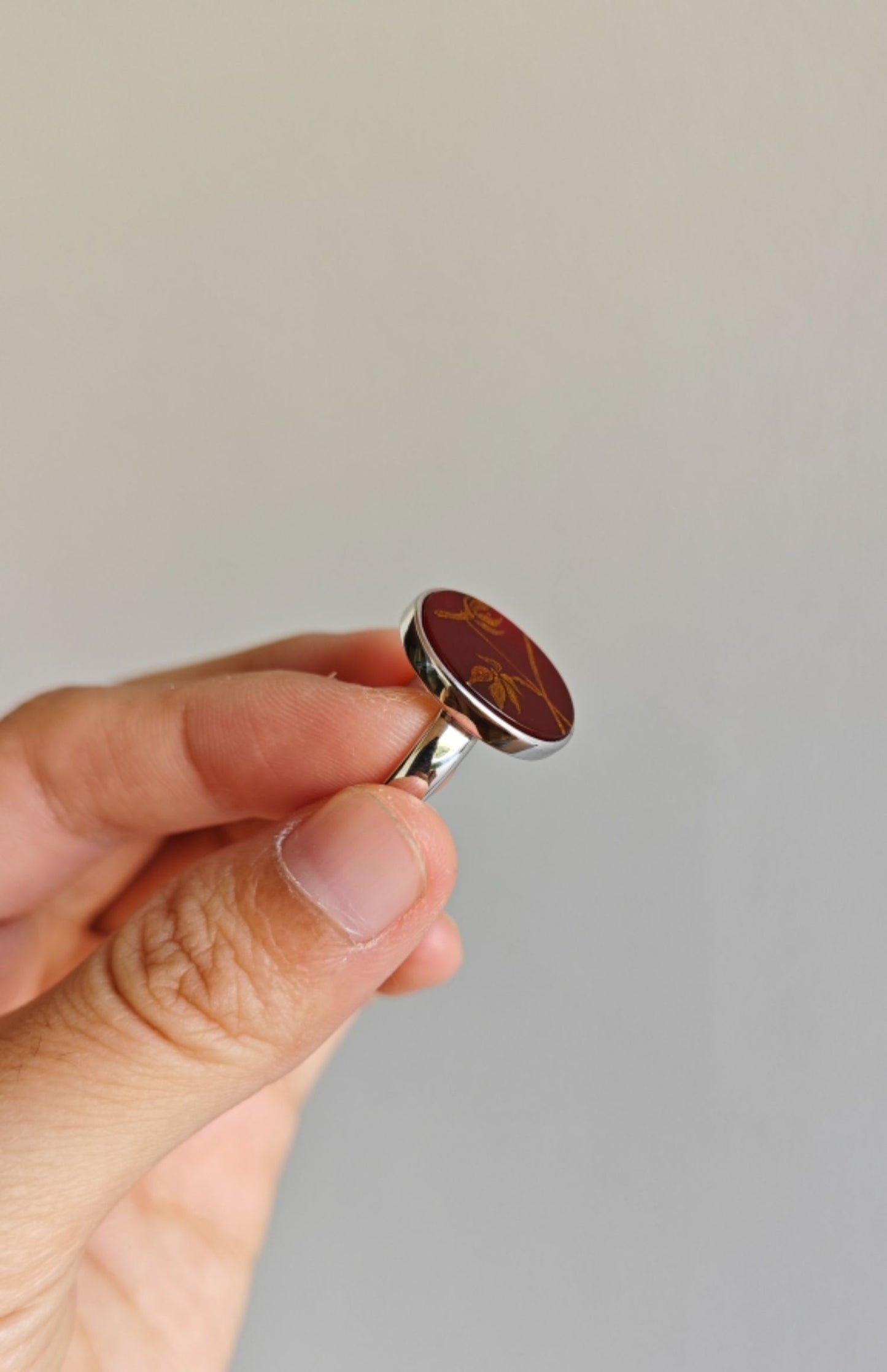 Chinese Lacquer Flower Agate Open-end Ring