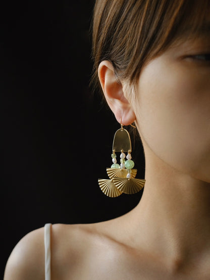 「Chinoiserie」Golden Fan Pearl Chandelier Earrings