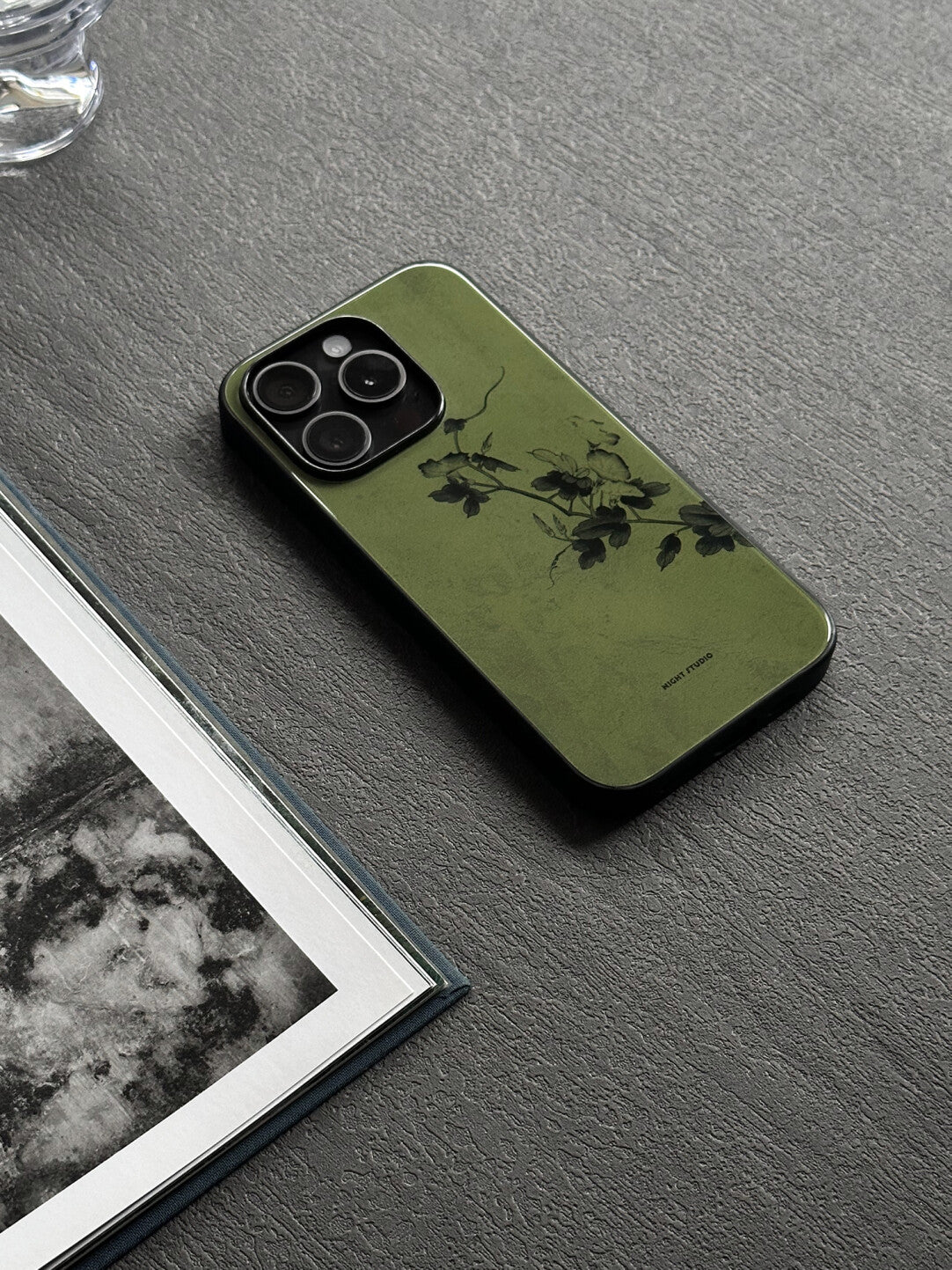 「Chinoiserie」Green Flower Branch Traditional Chinese Painting Phone Case