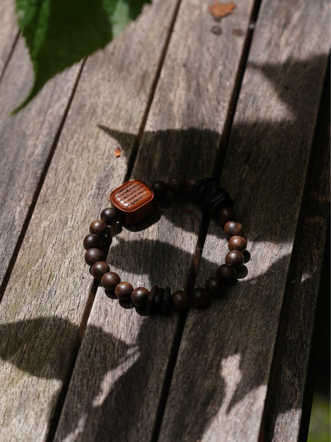 「Chinoiserie」Prayer Sandalwood Beaded Bracelet