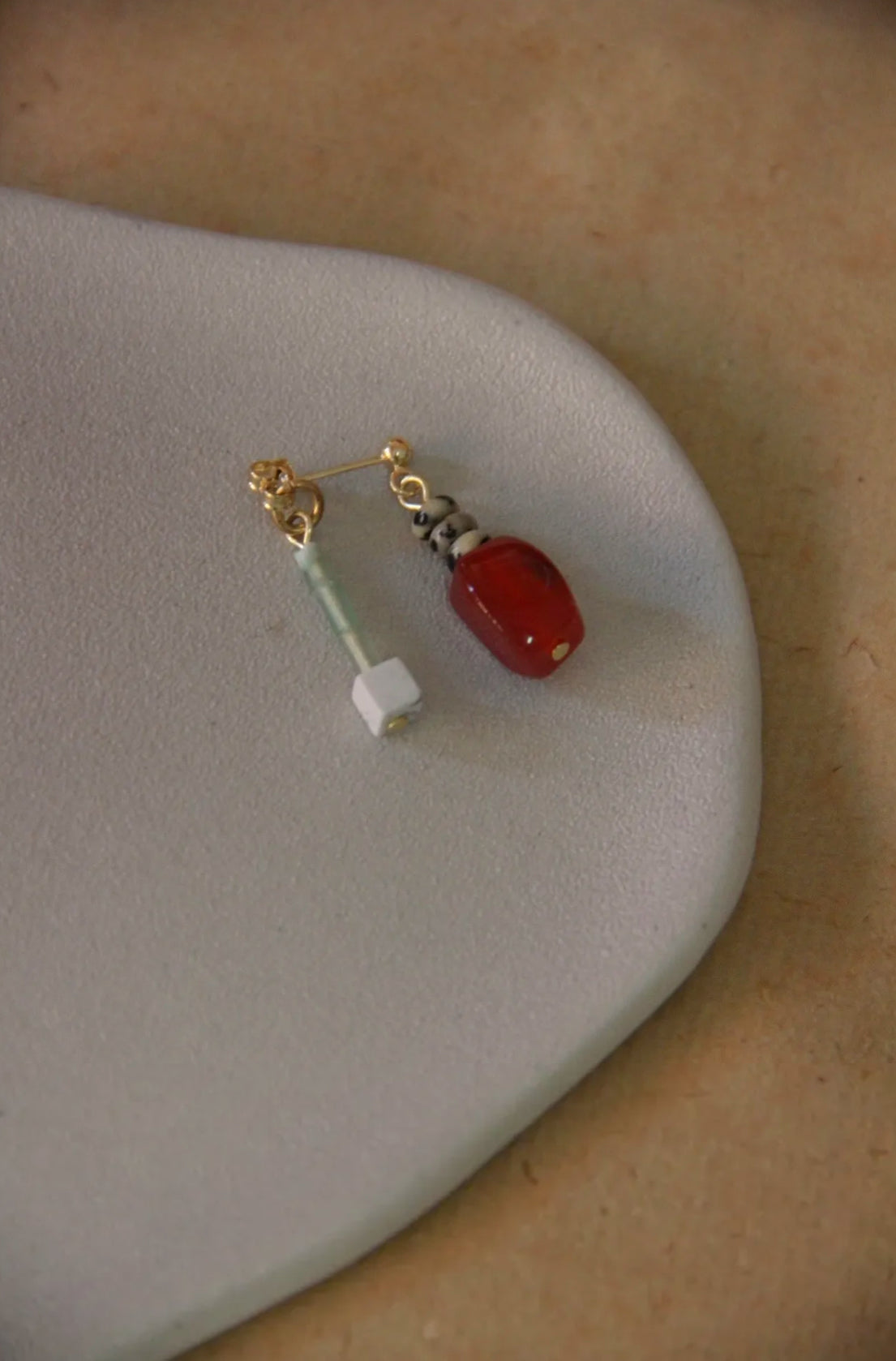 「Chinoiserie」Red Agate Irregular Dangle Earrings