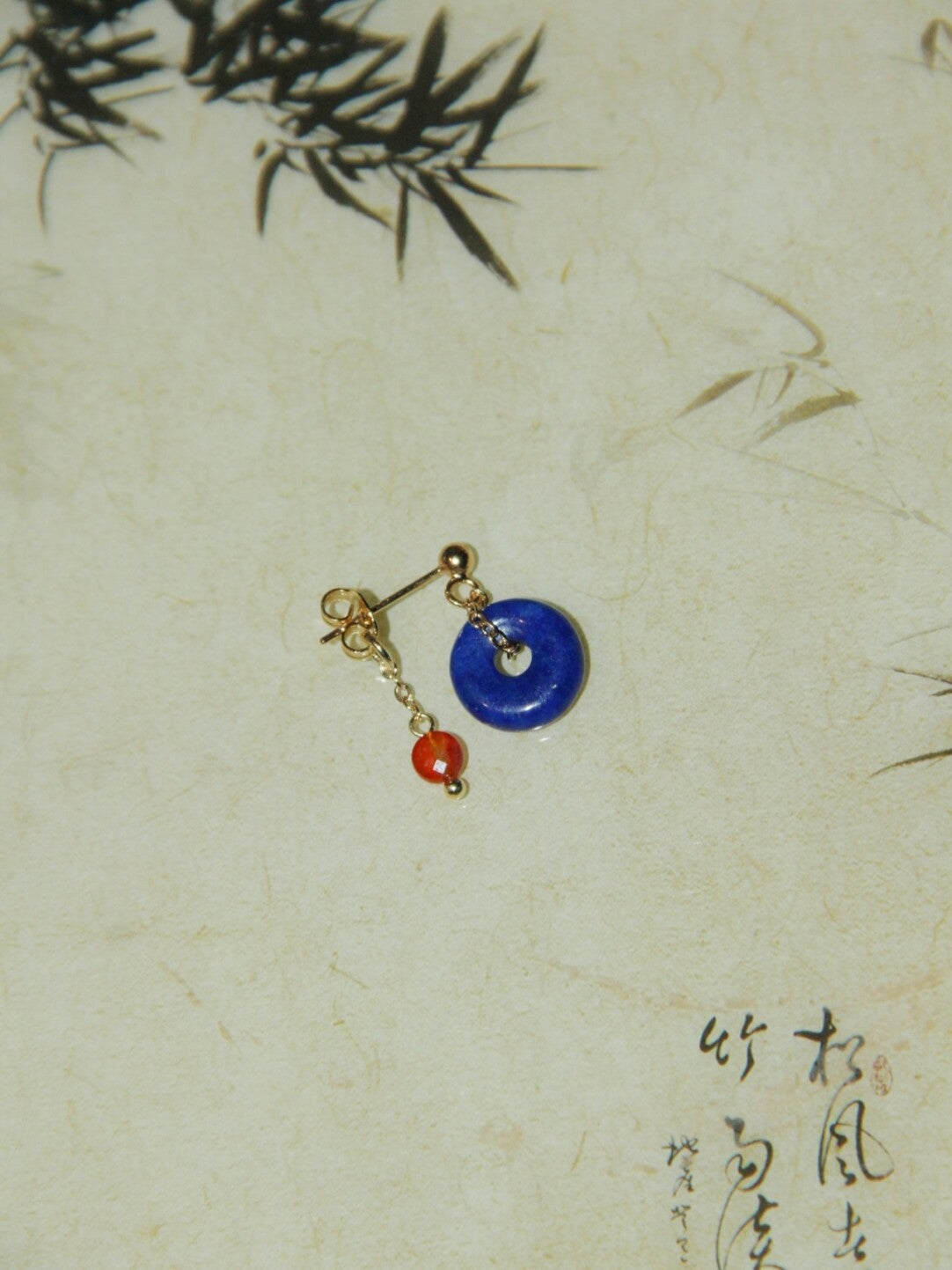 「Chinoiserie」Red Blue Lapis Lazuli Agate Earrings