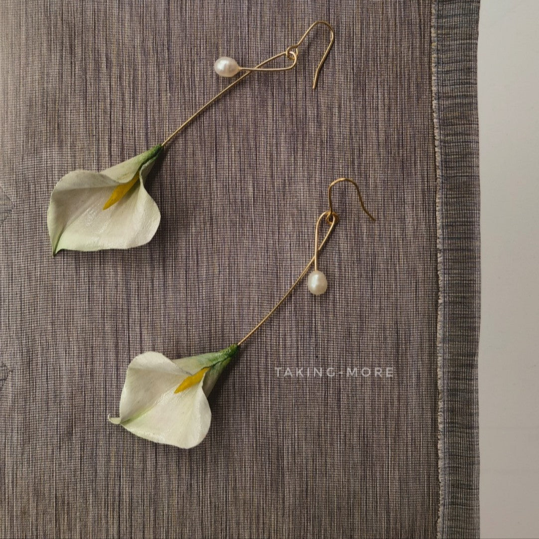 Cowhide Calla Lily Flower Earrings