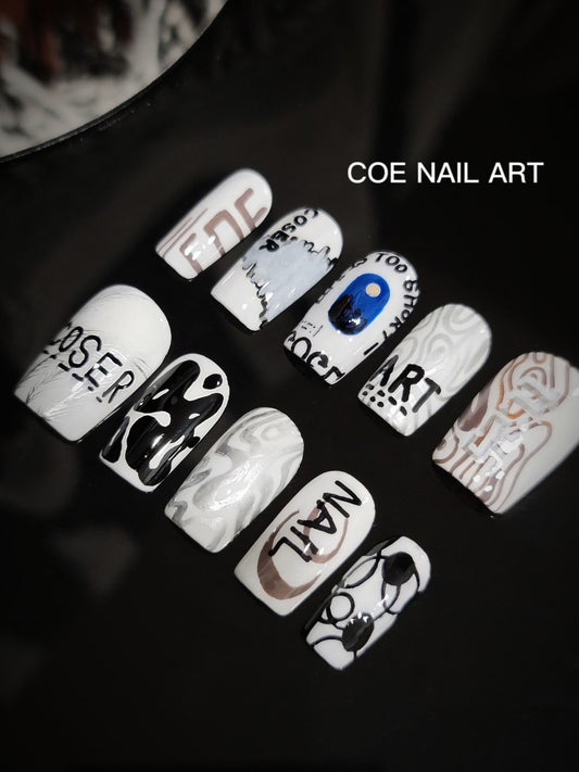 Doodle Coser Art Press On Nails Set