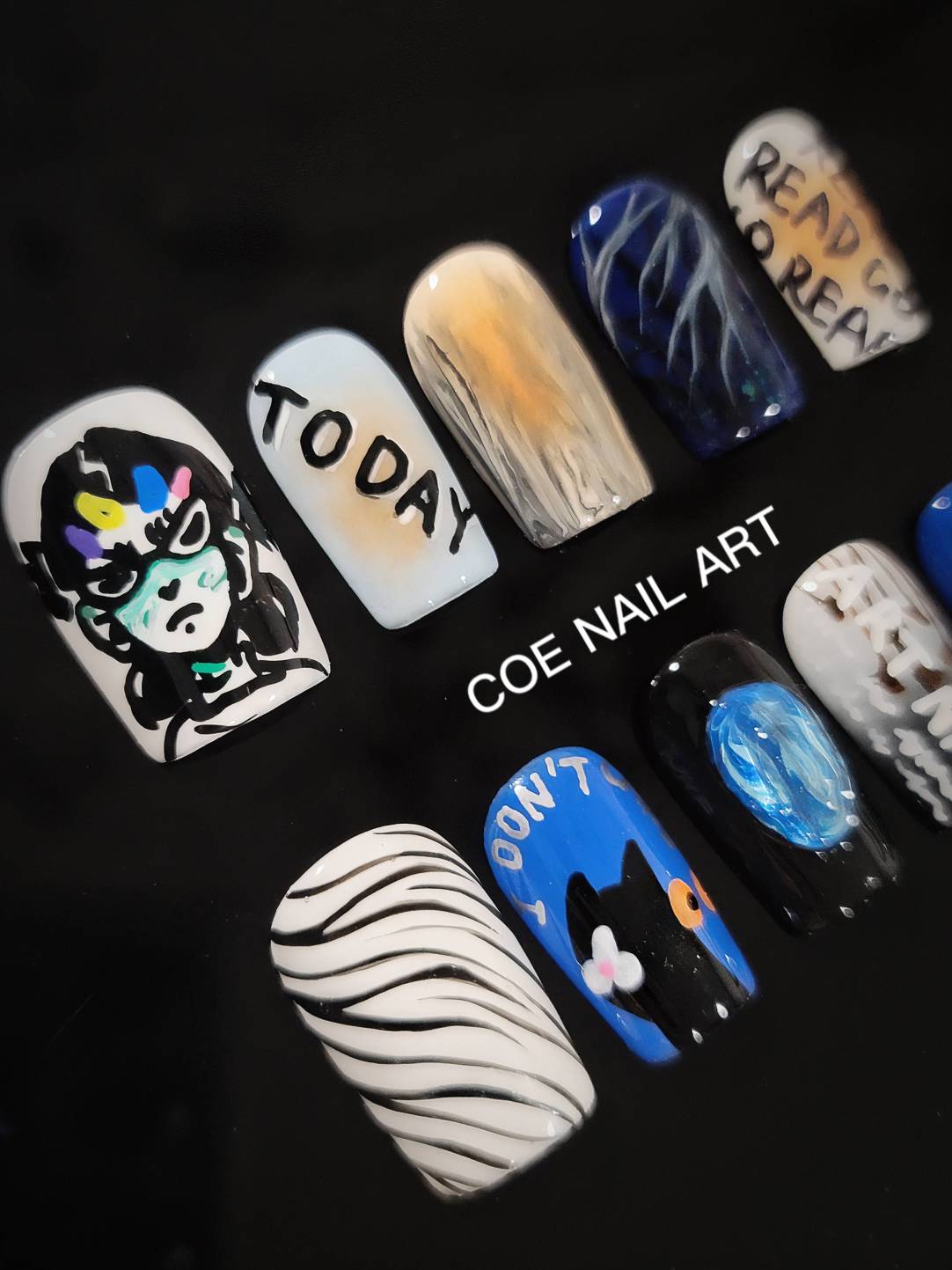 Doodle Street Style Press On Nails Set