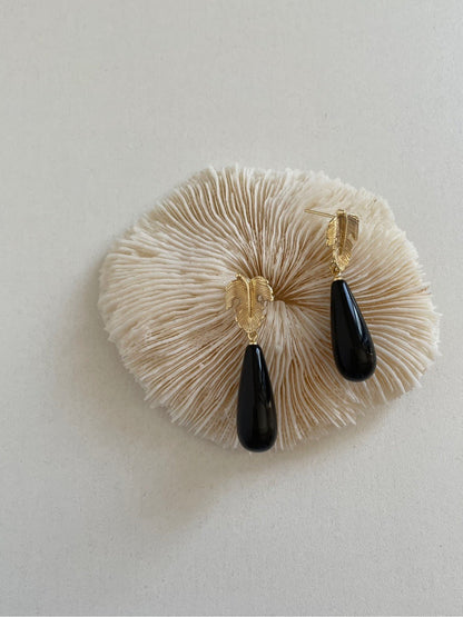 Golden Maple Black Agate Drop Earrings
