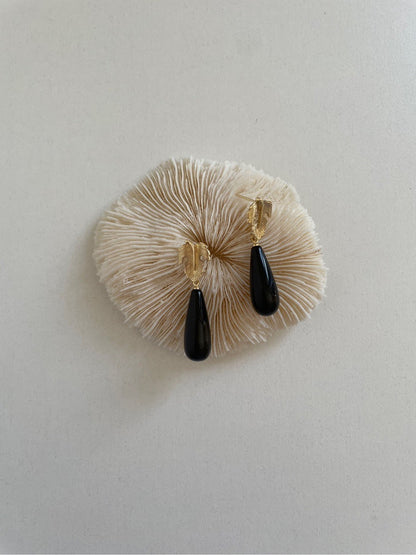 Golden Maple Black Agate Drop Earrings