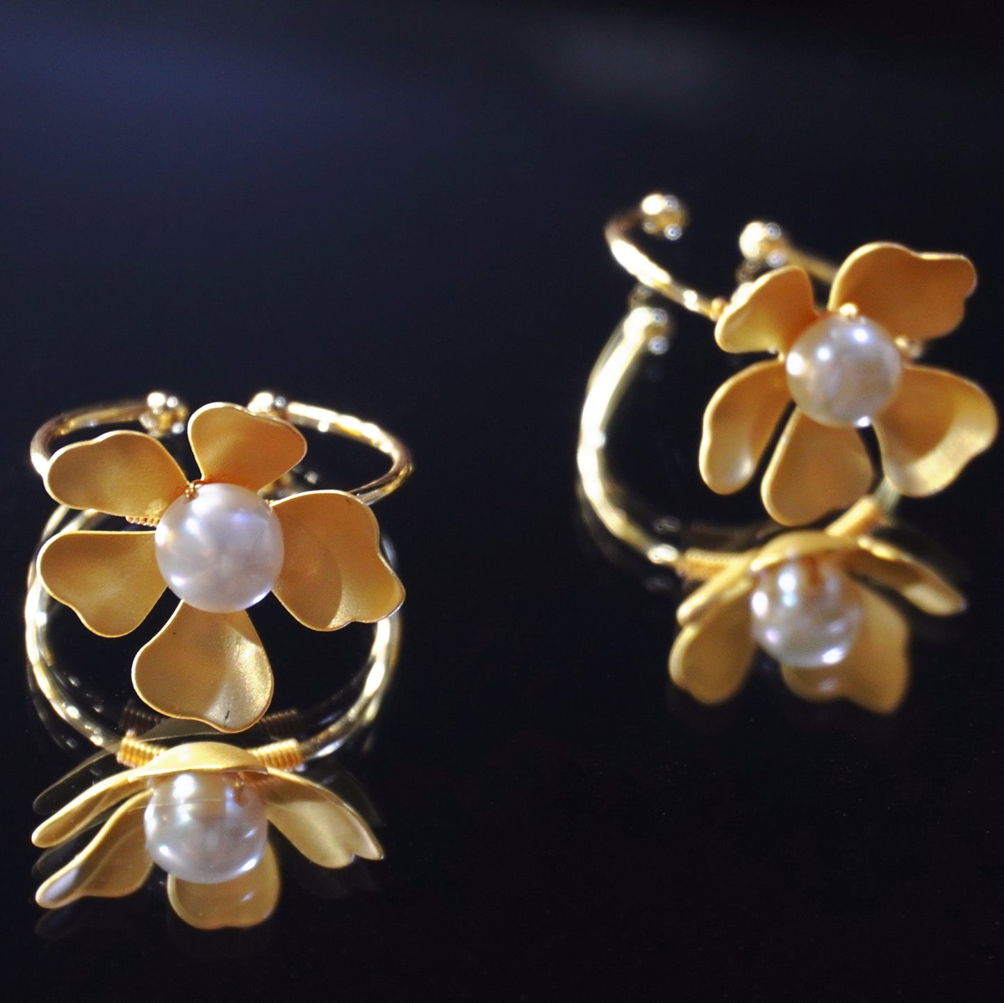 Pearl Flower Open-end Ring