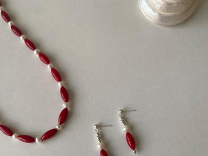 Red Beaded Pearl Necklace