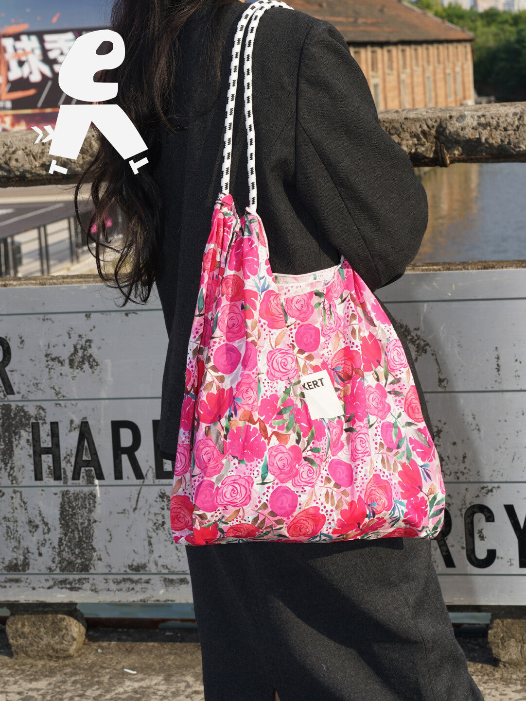 Roses Printed Eco-Friendly Drawstring Shoulder Bag