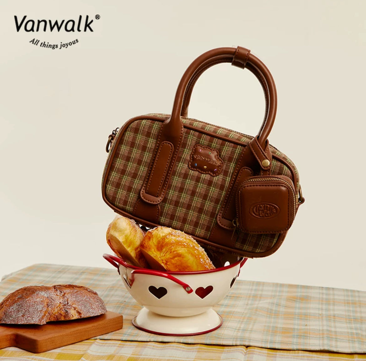 VANWALK Lucky House Boston Bag