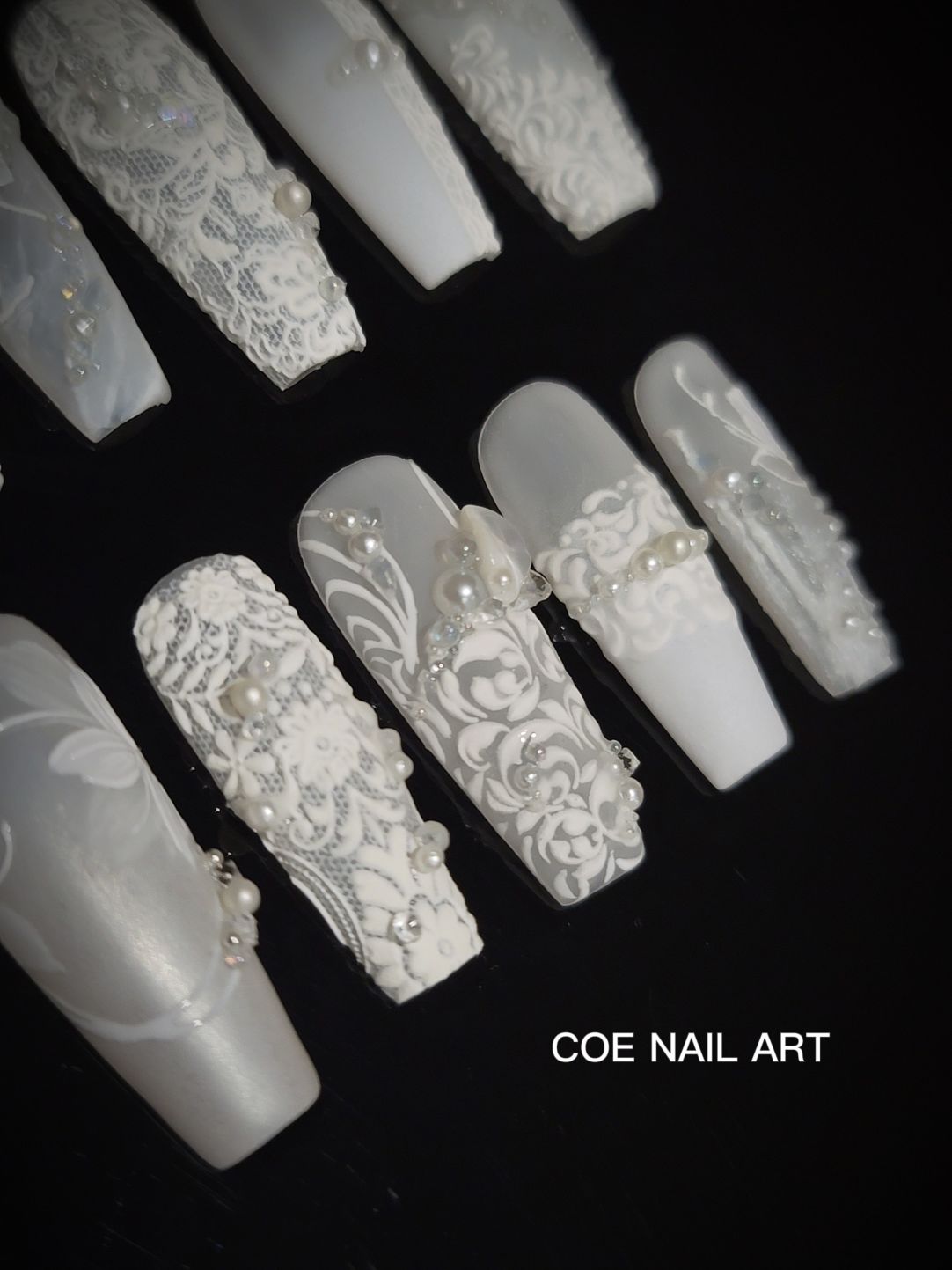 White Laces Luxury Press On Nails Set